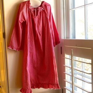 Cecil & Lou gingham nightgown